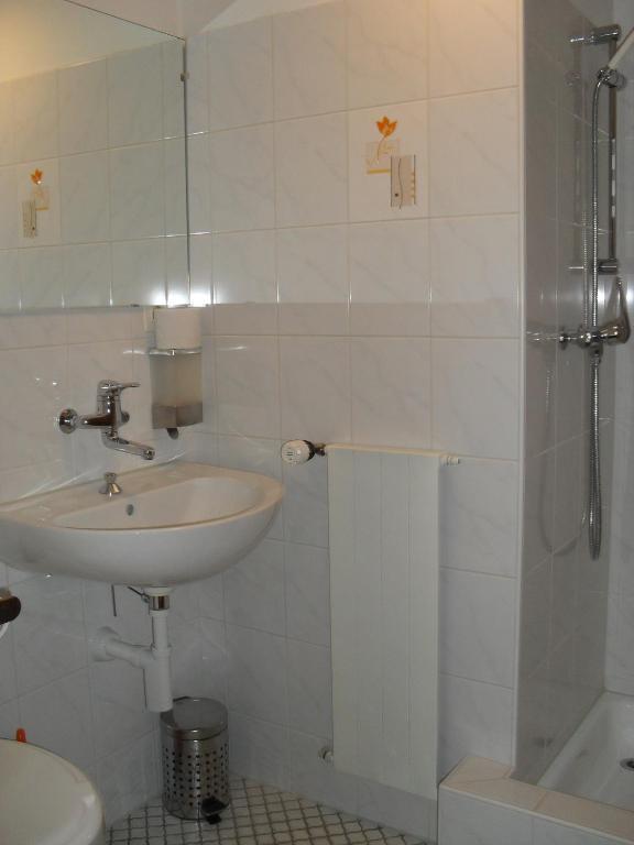 Hotel Edelweiss Flurlingen Екстериор снимка
